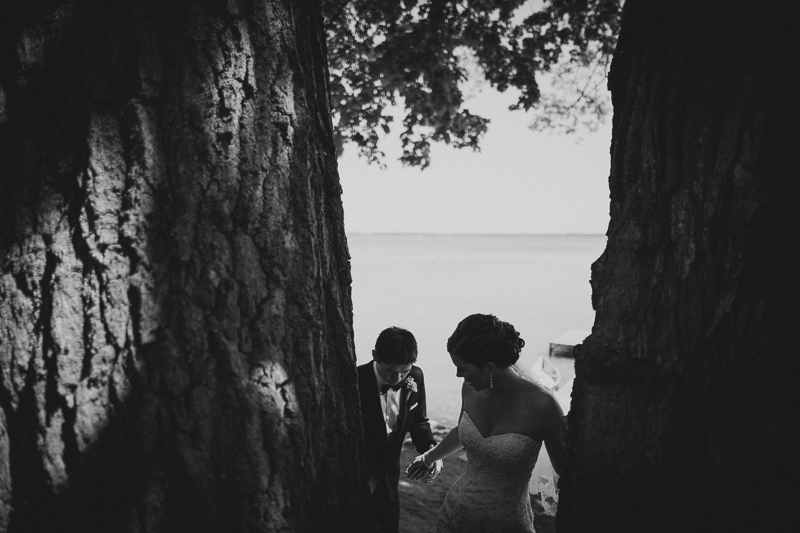 Backyard Vintage Wedding by Toronto Wedding Photographer Avangard Photography