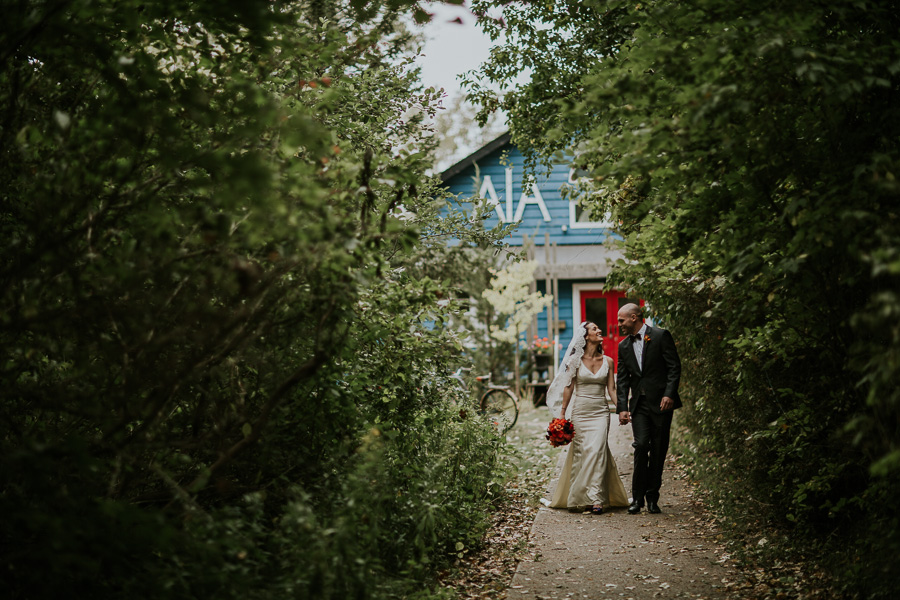 AIA Clubhouse Toronto Ward Island Wedding Picture by Avangard Photography