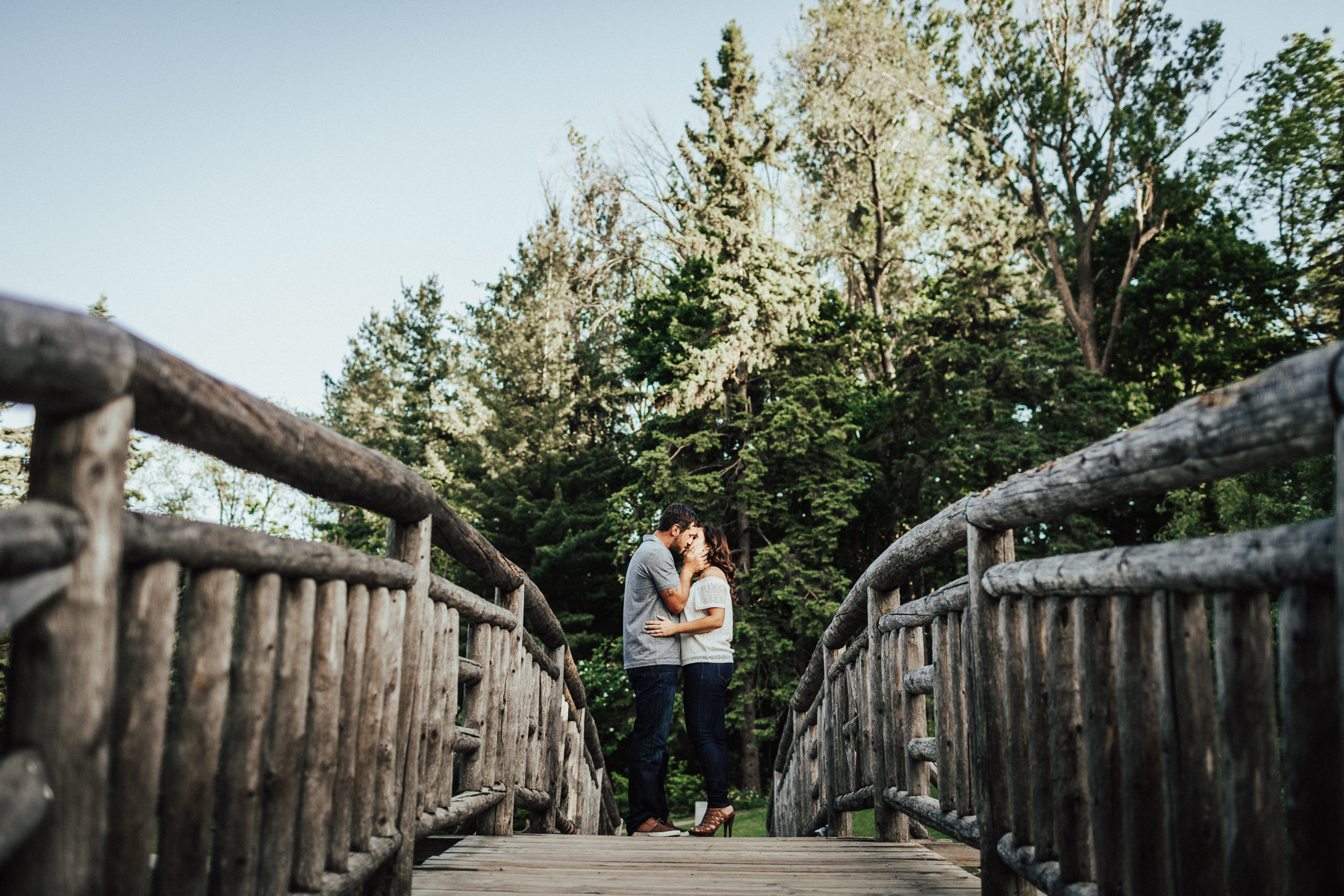 Edwards Gardens Engagement Pictures by Toronto Wedding Photographer