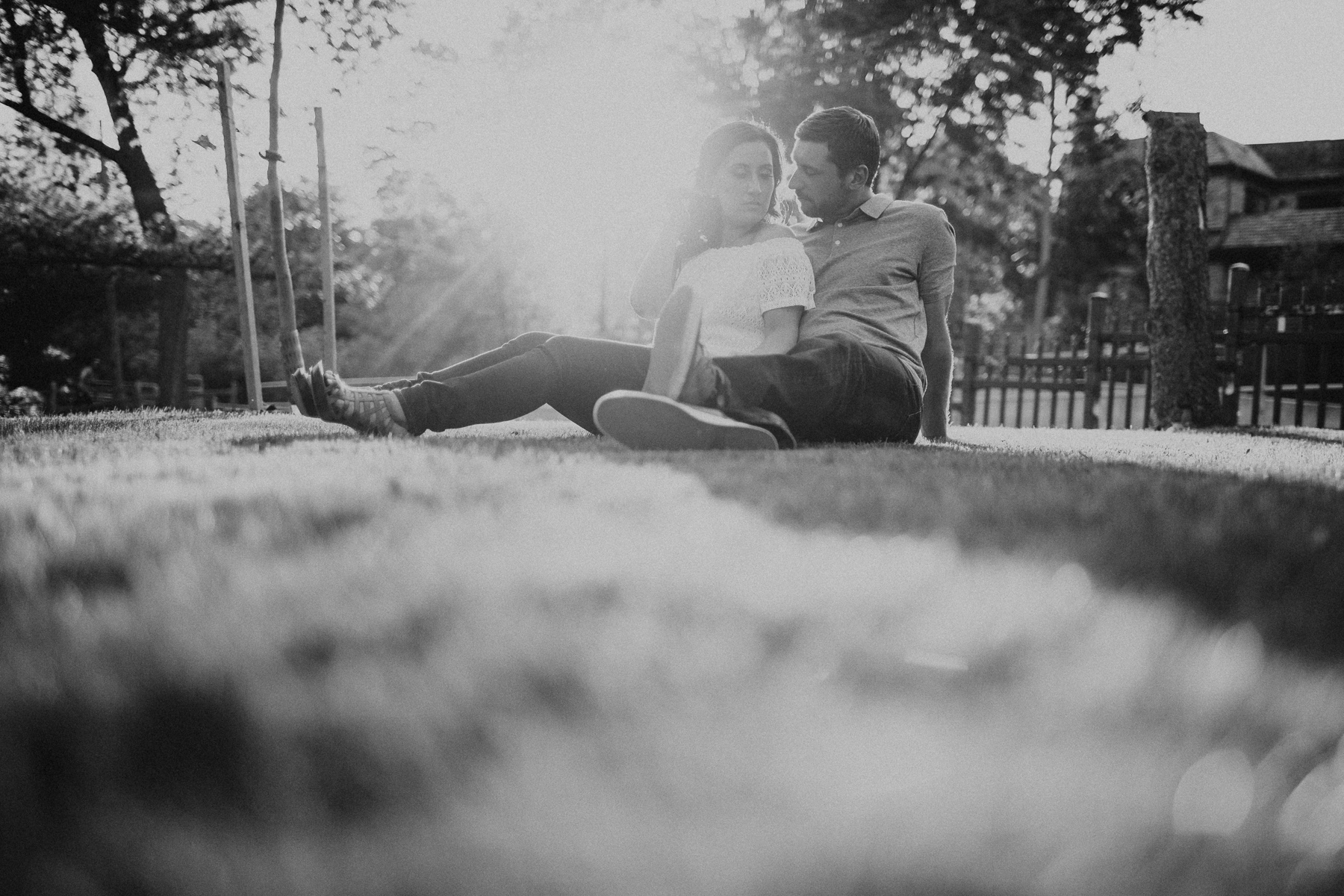 Edwards Gardens Engagement Pictures by Toronto Wedding Photographer