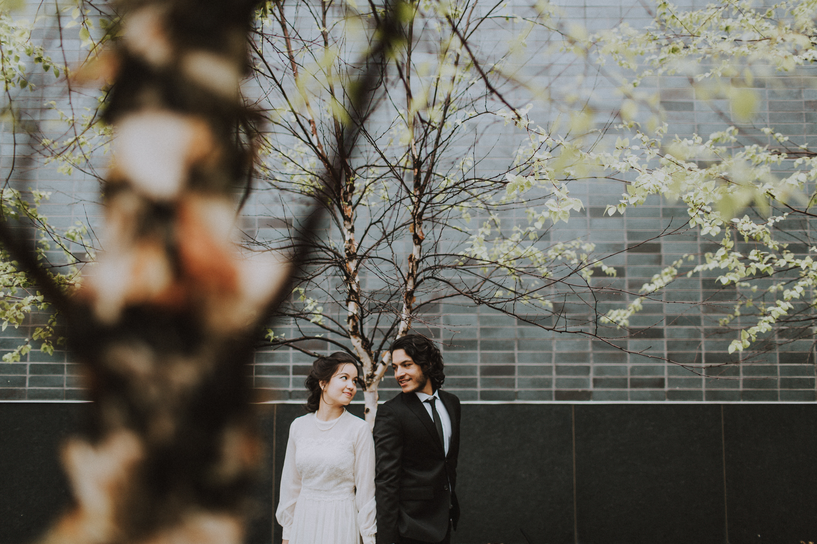 U of T Campus Wedding Pictures by Toronto Wedding Photographer