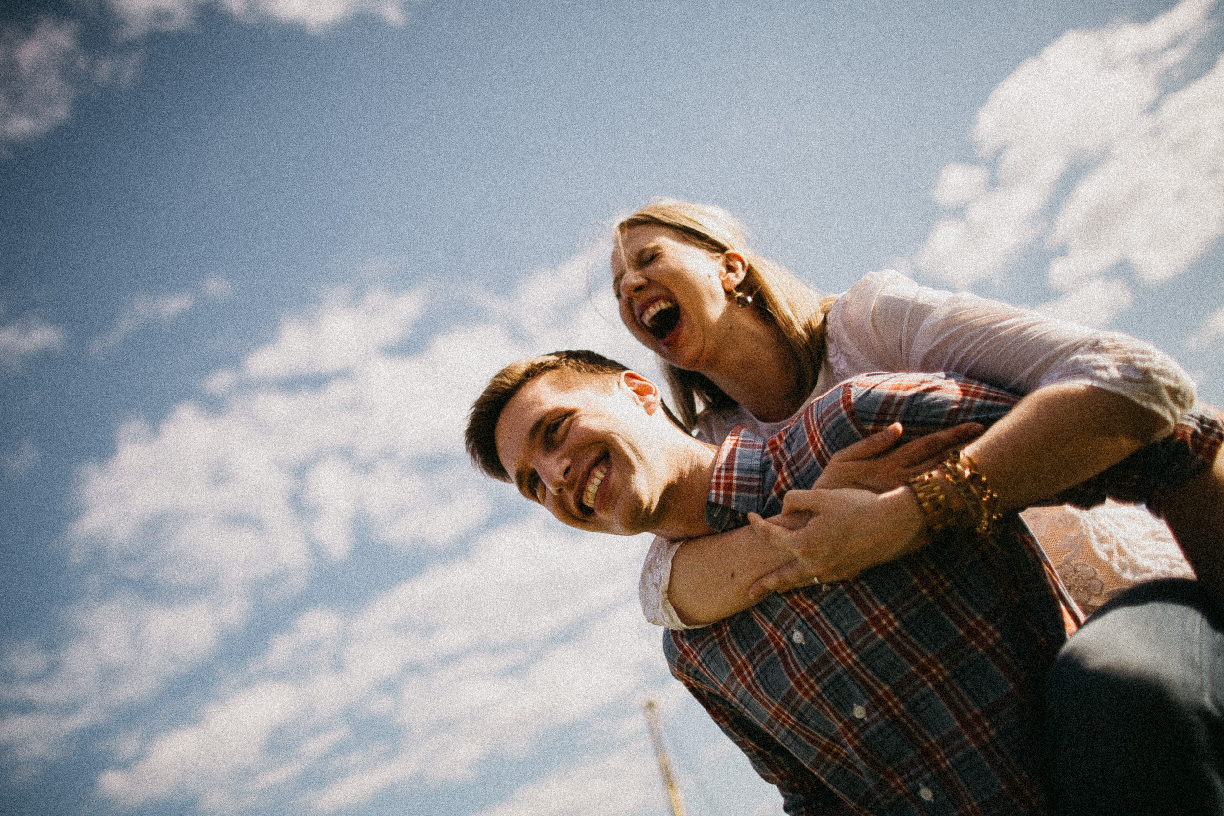 Love at the Docks: A Snapshot of Romance with Avangard Photography