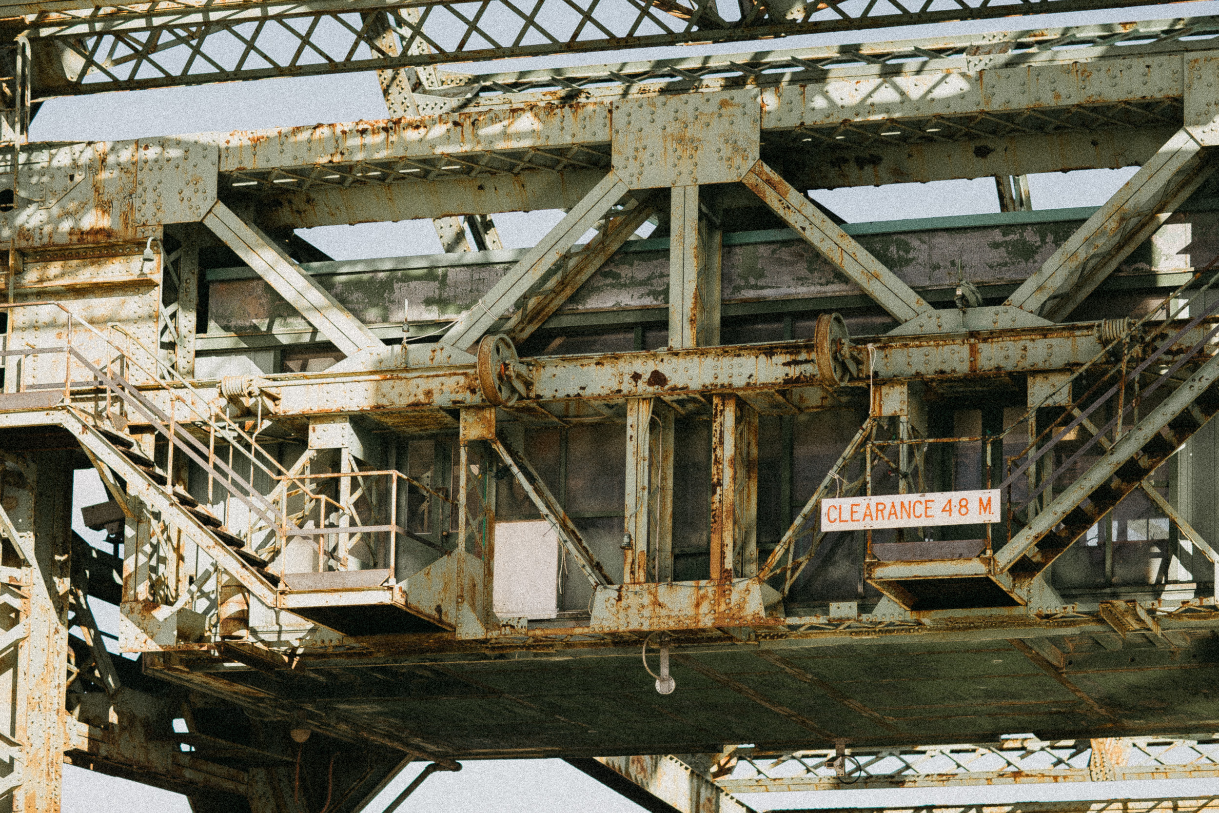 Love at the Docks: A Snapshot of Romance with Avangard Photography