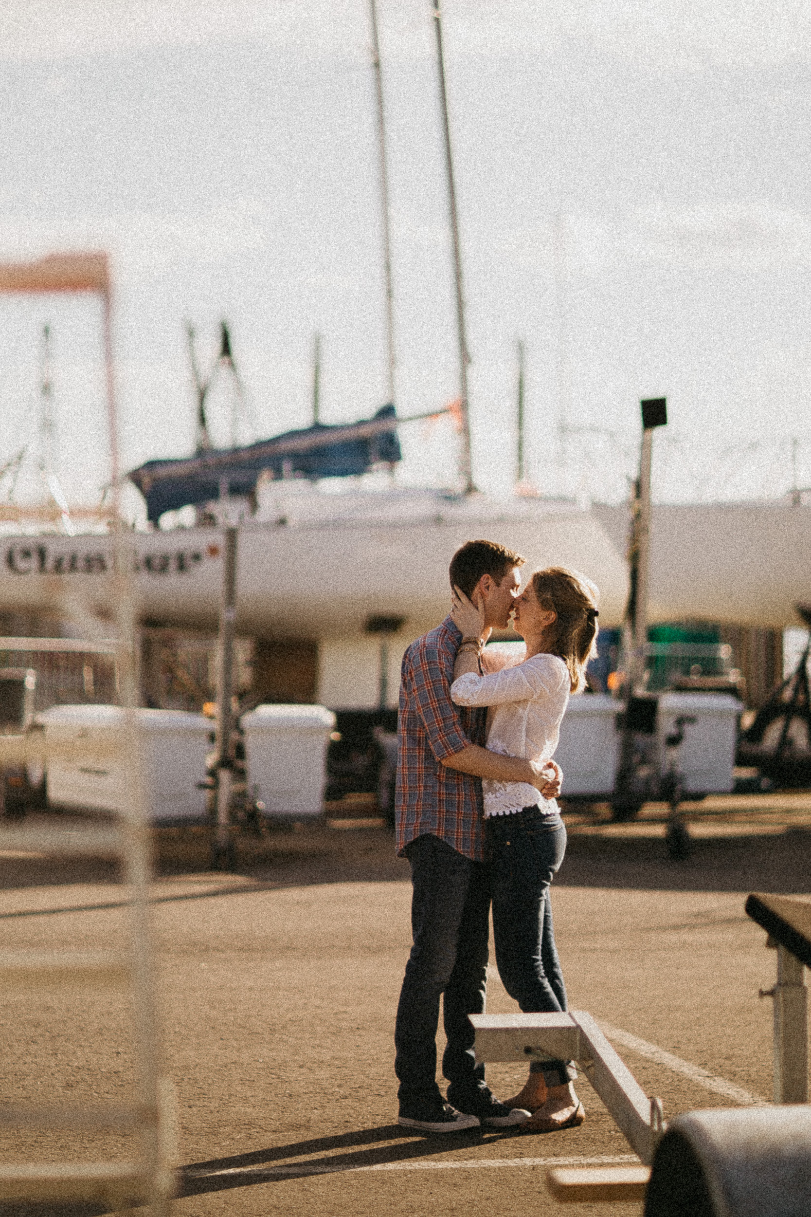 Love at the Docks: A Snapshot of Romance with Avangard Photography