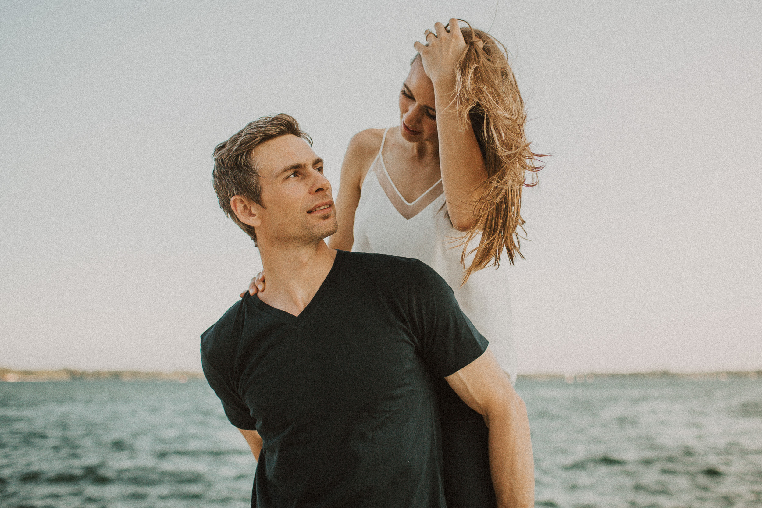 Why Downtown Toronto is Perfect for a Pre-Wedding Photoshoot